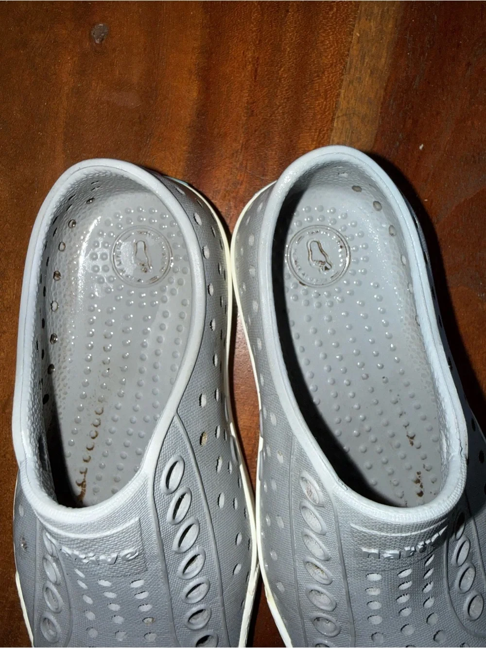 Native Slip-On Jefferson Sneakers in Gray and White‎
